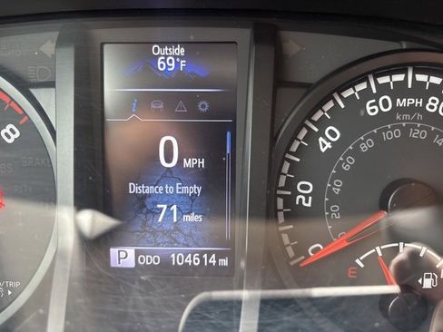 Used 2021 Toyota Tacoma SR image 11