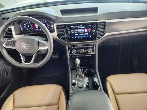 Used 2022 Volkswagen Atlas Cross Sport SE image 15