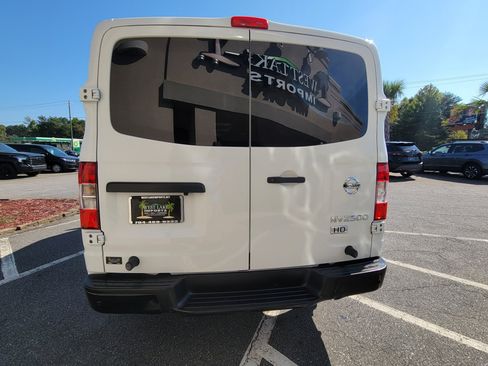 Used 2015 Nissan NV 2500 SV w/ Side & Curtain Airbag Package image 12