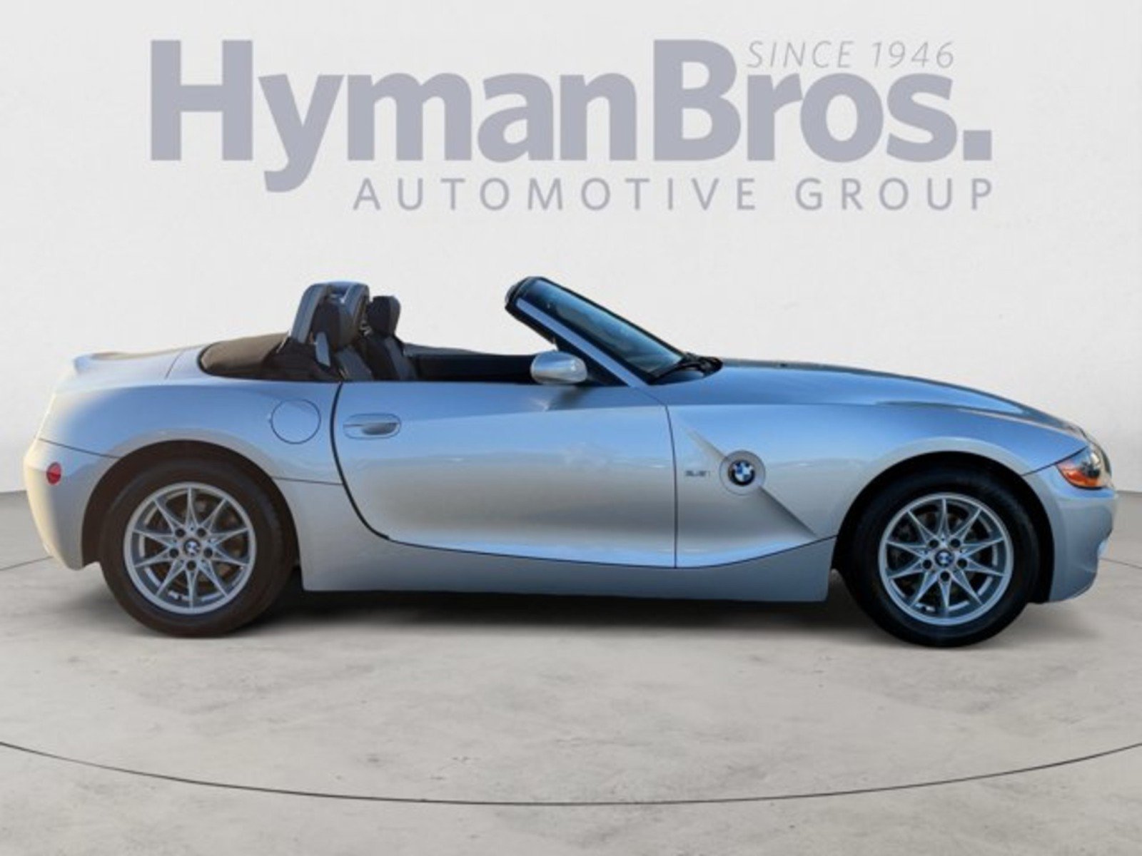 Used 2004 BMW Z4 2.5i RWD image 2