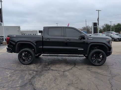 Used 2025 GMC Sierra 1500 Elevation image 2