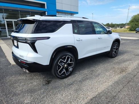 New 2026 Chevrolet Traverse High Country w/ LPO, Floor Liner Package image 6