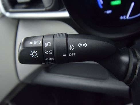 Used 2021 Toyota Sienna XLE image 41