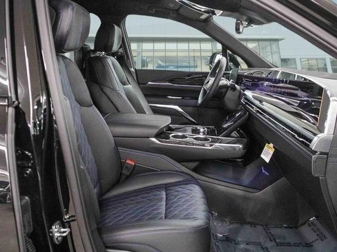 Used 2026 Cadillac Escalade IQL Sport 1 AWD/4WD image 14