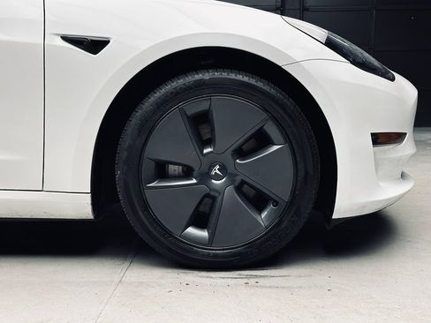 Used 2023 Tesla Model 3 Long Range AWD/4WD image 39