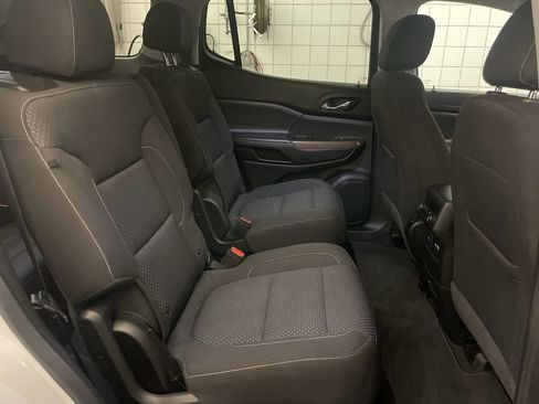 Used 2022 GMC Acadia SLE w/ Driver Convenience Package FWD image 18