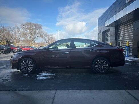 Used 2025 Nissan Altima 2.5 SV image 5