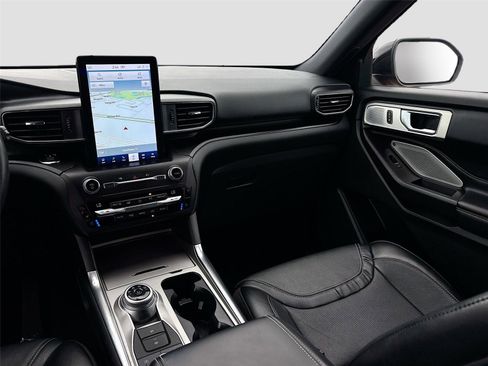 Used 2020 Ford Explorer ST w/ Premium Technology Package image 27