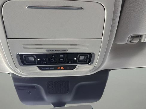 Used 2025 Lincoln Navigator Black Label image 35