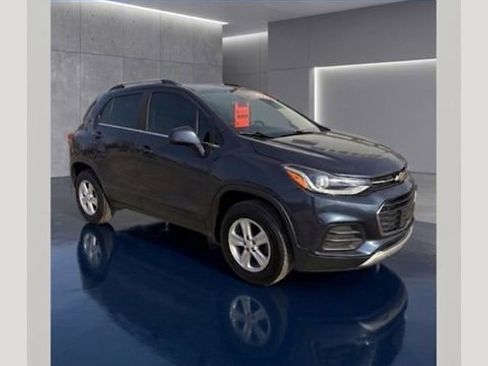 Used 2019 Chevrolet Trax LT image 1