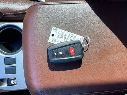Used 2023 Toyota 4Runner Limited AWD/4WD image 26
