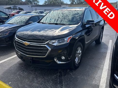 Used 2020 Chevrolet Traverse LT image 1