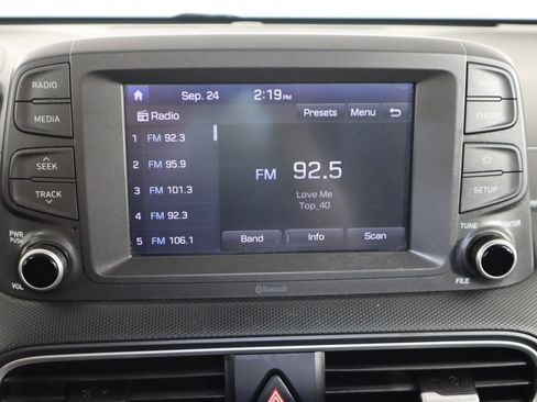 Used 2018 Hyundai Kona SE AWD/4WD image 22