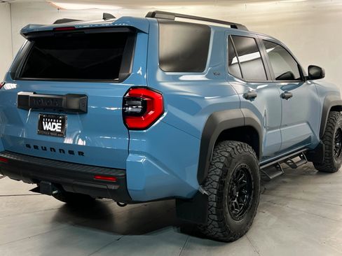 Certified 2025 Toyota 4Runner SR5 AWD/4WD image 6