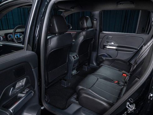 New 2025 Mercedes-Benz GLB 250 image 28