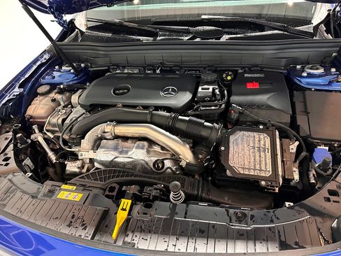 Used 2024 Mercedes-Benz GLB 250 4MATIC image 35