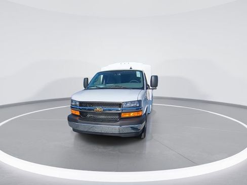 New 2025 Chevrolet Express 3500 Work Van w/ Power Convenience Package image 8