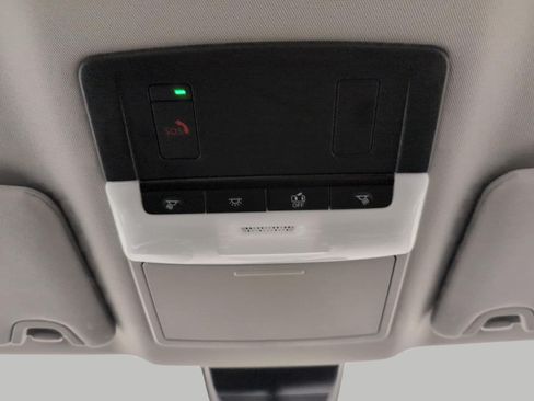 Used 2025 Nissan Altima 2.5 SV FWD image 18