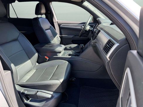 Used 2021 Volkswagen Atlas Cross Sport SE image 29