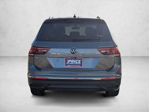 Used 2022 Volkswagen Tiguan SE image 7