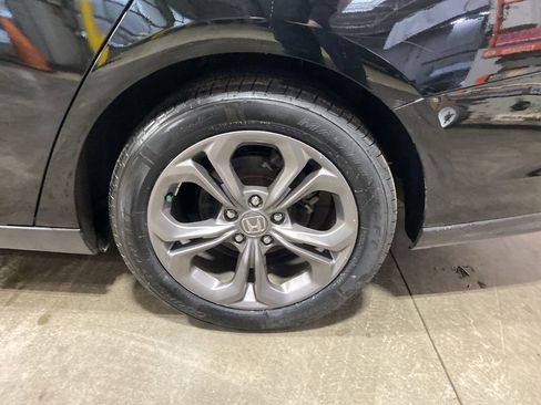 Certified 2023 Honda Accord EX image 15