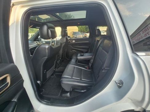 Used 2014 Jeep Grand Cherokee Limited w/ Luxury Group II AWD/4WD image 19
