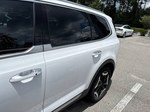 Certified 2023 Kia Telluride S FWD image 13