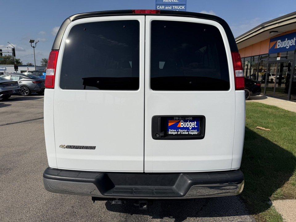 Used 2024 Chevrolet Express 3500 LT w/ LT Preferred Equipment Group RWD image 4