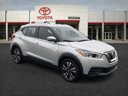 Used 2019 Nissan Kicks SV w/ Exterior Package image 3