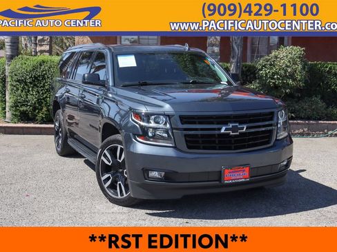 Used 2019 Chevrolet Suburban LT RWD image 1