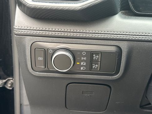 Used 2024 Ford Mustang Premium image 29