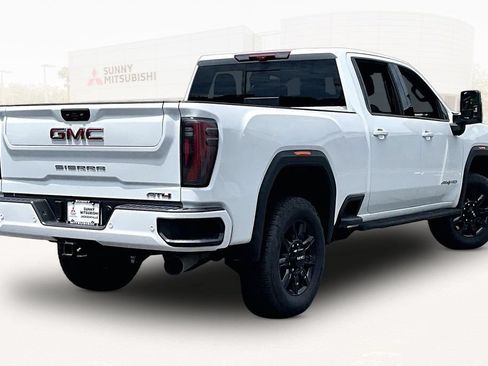Used 2025 GMC Sierra 2500 AT4 w/ AT4 Premium Plus Package AWD/4WD image 6