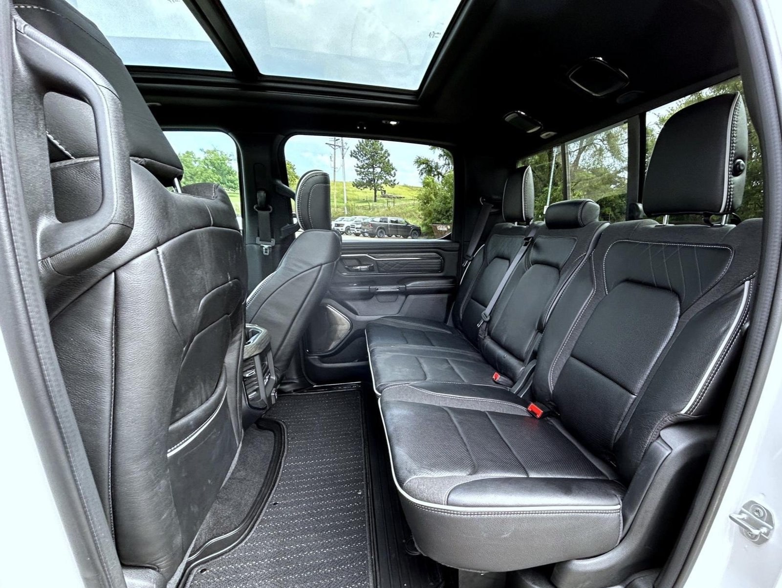 Used 2025 RAM 1500 Limited AWD/4WD image 20