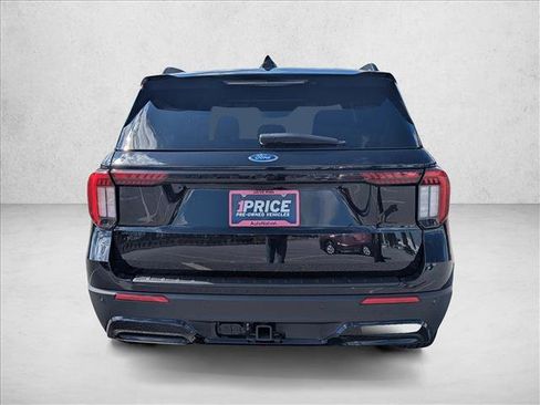 Used 2025 Ford Explorer ST-Line image 6