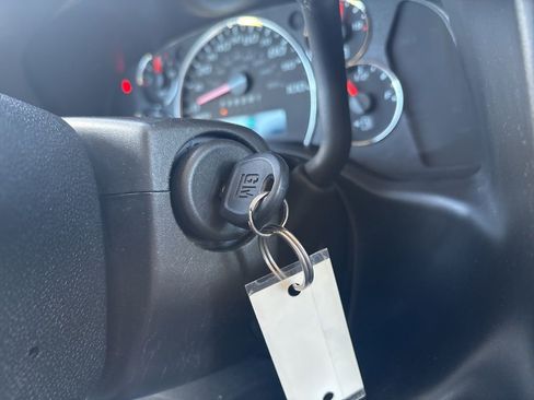 Used 2023 Chevrolet Express 2500 w/ Driver Convenience Package image 22