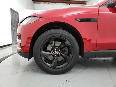 Used 2017 Jaguar F-PACE Premium image 33
