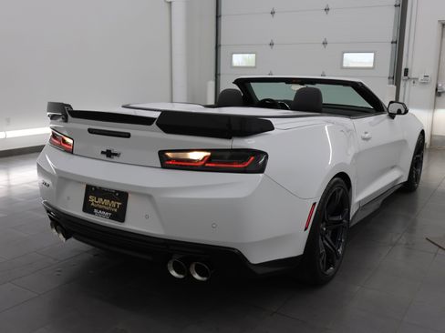 Used 2018 Chevrolet Camaro ZL1 RWD image 61