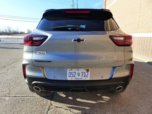 Used 2024 Chevrolet TrailBlazer RS w/ Driver Confidence Package image 8