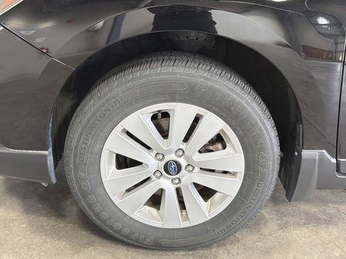 Used 2019 Subaru Outback 2.5i Premium w/ Popular Package #2 AWD/4WD image 7