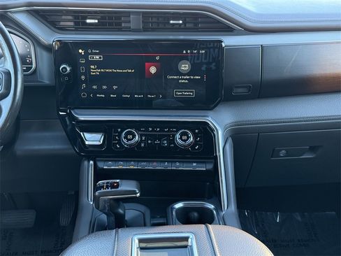 Used 2022 GMC Sierra 1500 Denali w/ Technology Package image 13