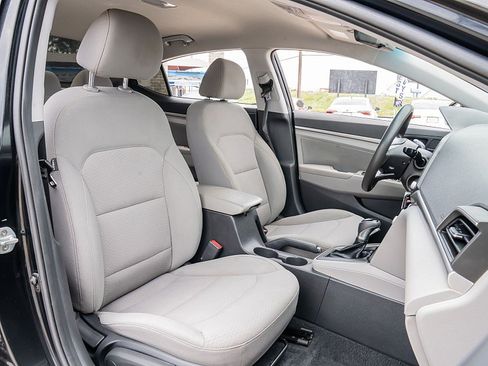 Used 2020 Hyundai Elantra SEL FWD image 20