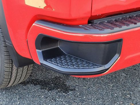 New 2025 GMC Sierra 1500 Elevation image 10