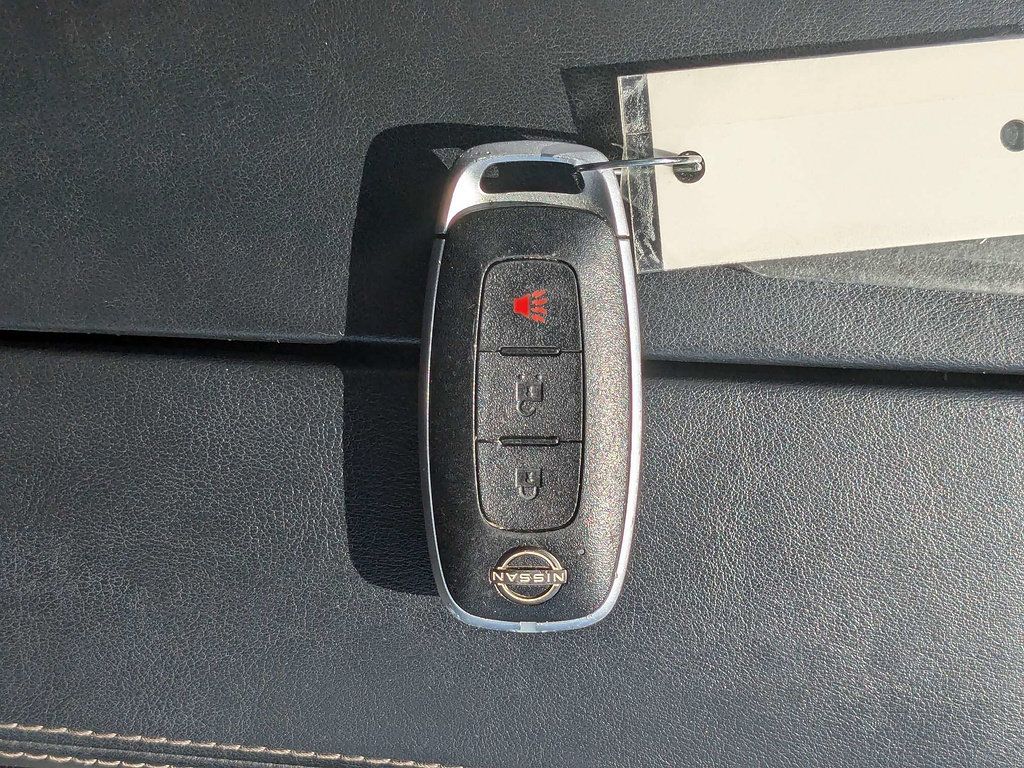 Used 2024 Nissan Rogue S AWD/4WD image 32