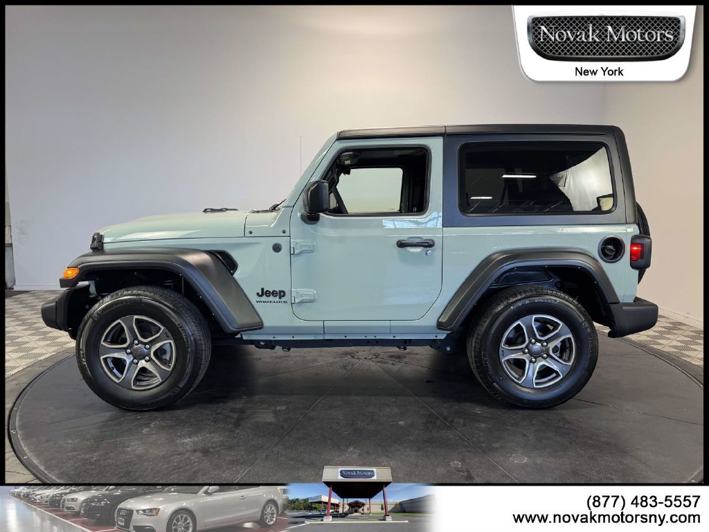 Used 2023 Jeep Wrangler Sport AWD/4WD image 5