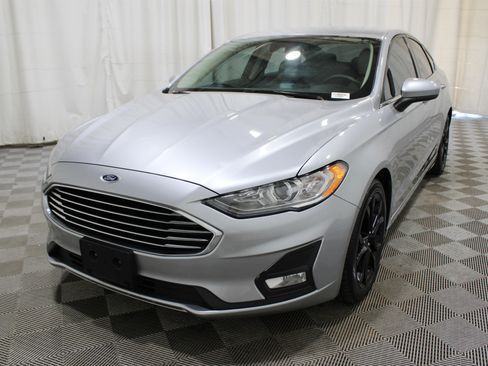Used 2020 Ford Fusion SE w/ Equipment Group 151A image 36