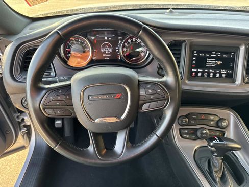 Used 2023 Dodge Challenger SXT image 32