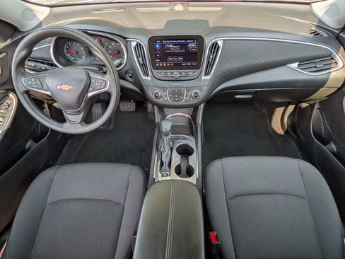 Used 2025 Chevrolet Malibu LT FWD image 16
