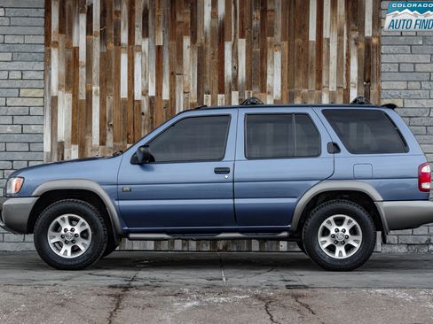 Used 1999 Nissan Pathfinder image 3