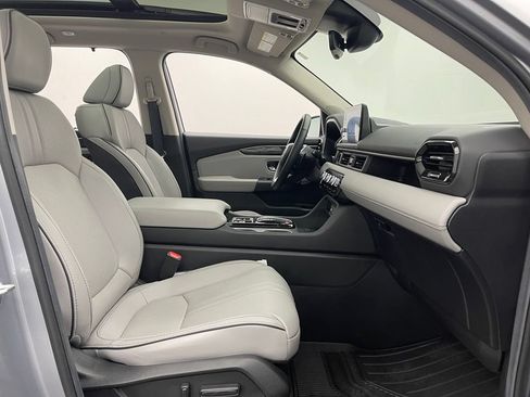 Used 2025 Honda Pilot Elite image 35