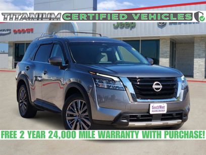 Used 2023 Nissan Pathfinder SL w/ SL Premium Package